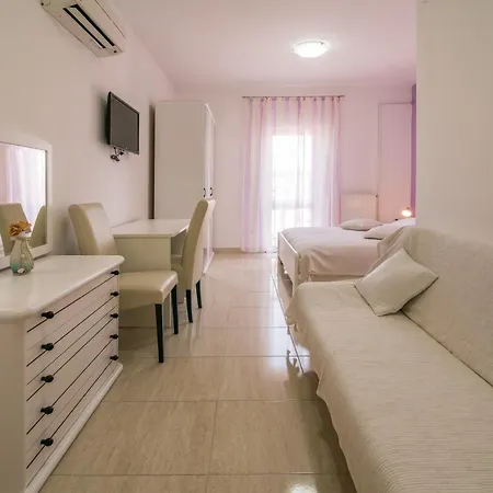 Ana Bed and Breakfast Krk Town