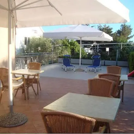 Ana Bed and Breakfast 3*